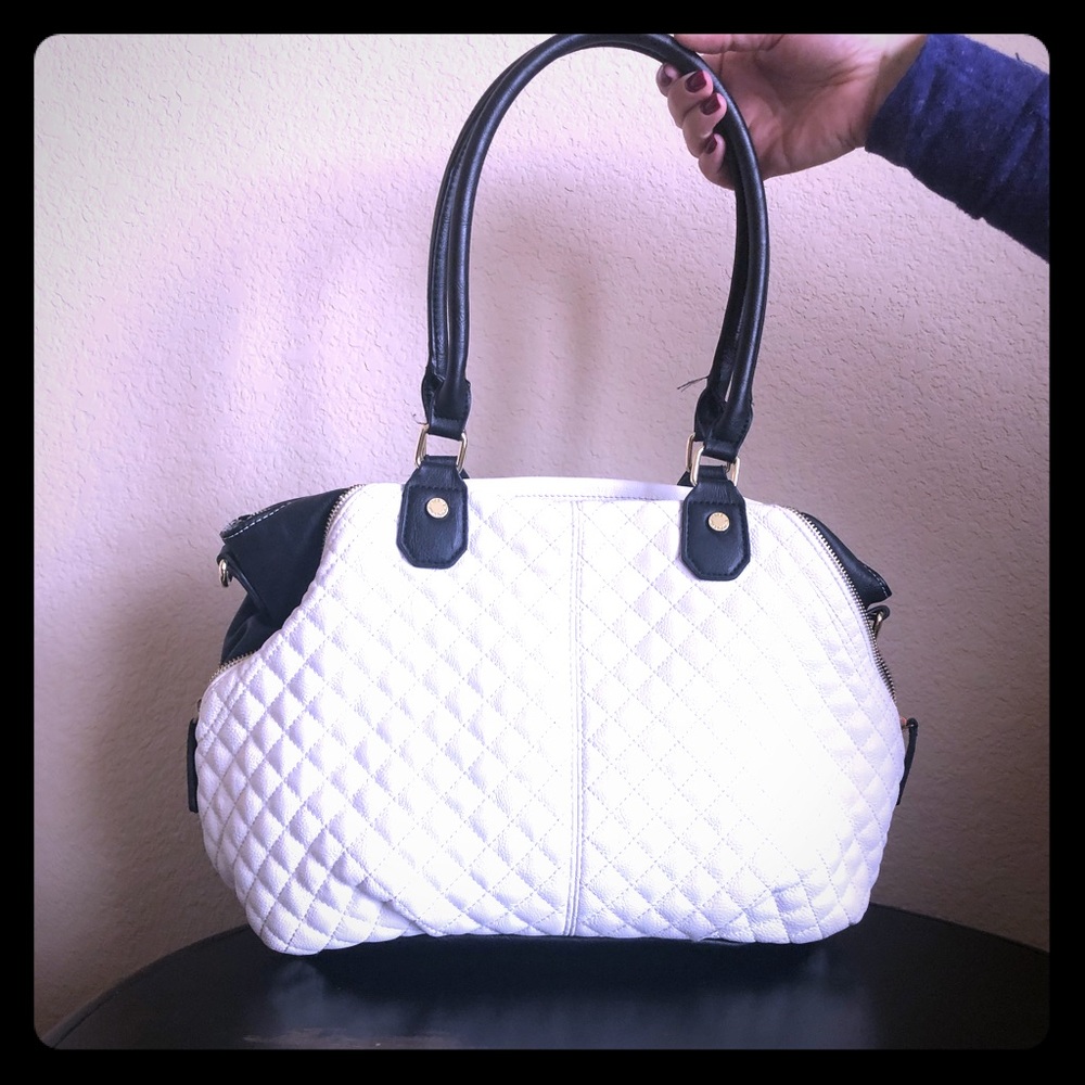 Steve Madden White/Black purse